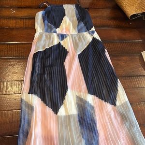 Banana Republic Spaghetti Strap flows dress